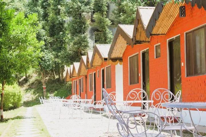 Чубаттакхал: Windsor Cottages