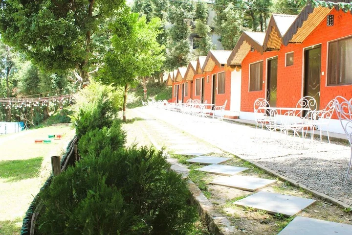 Чубаттакхал: Windsor Cottages