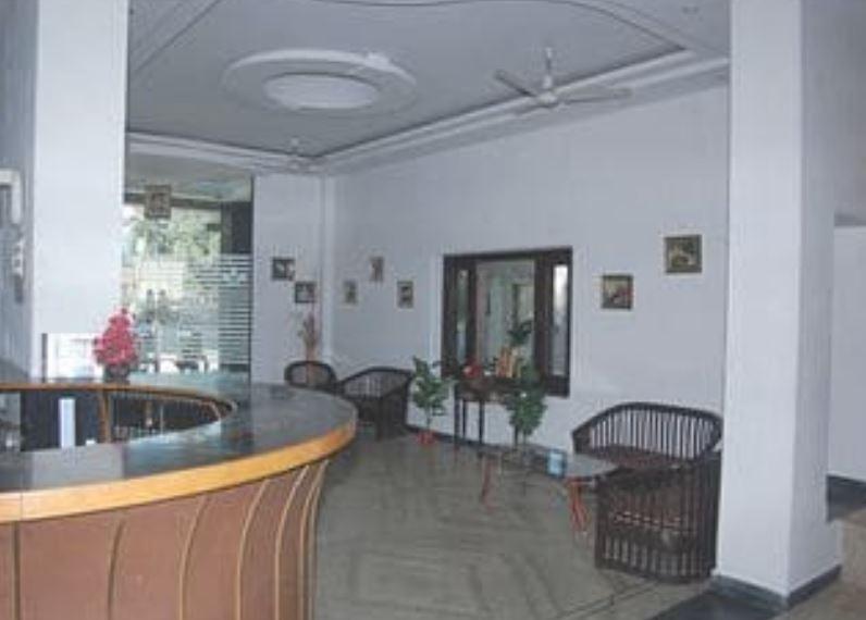 Крепость Ramnagar: Hotel Premdeep International