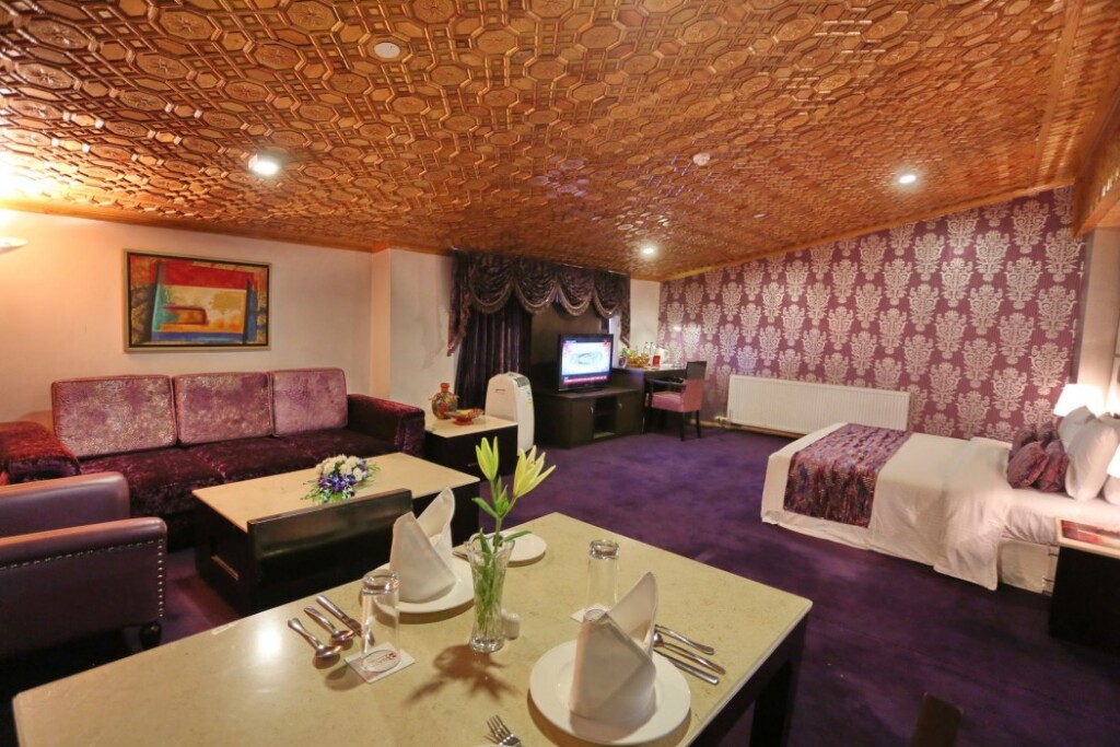 Шринагар: Batra Hotel and Residences