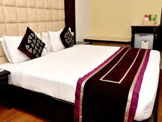Бадди: Hotel Metro 43