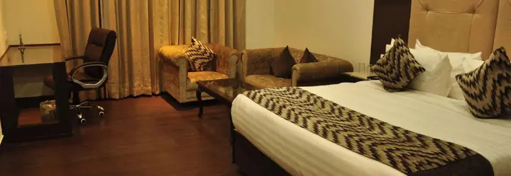 Патьяла: Clarion Inn Amps