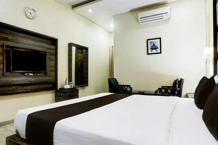 Дург: Townhouse 900 Hotel Surya Palace