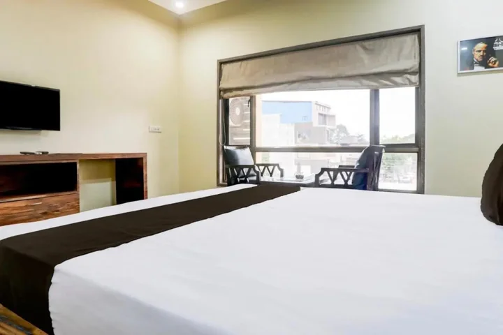 Дург: Townhouse 900 Hotel Surya Palace