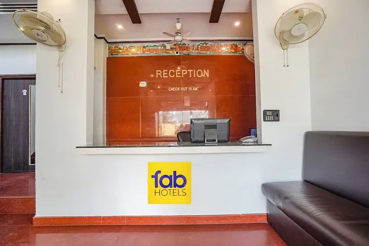 Fabhotel Deepak Palace — фото 2