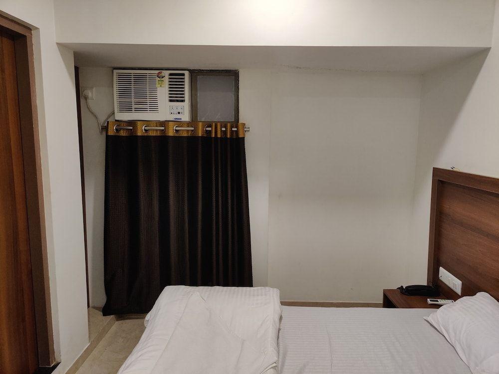 Тхане: Thane Atharva Residency