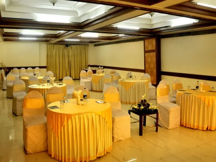 Индаур: Hotel Balwas International
