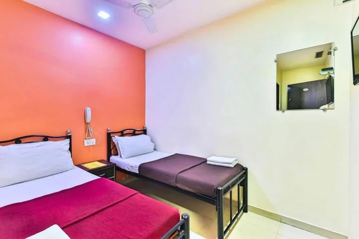 Мумбаи: Decent Guest House