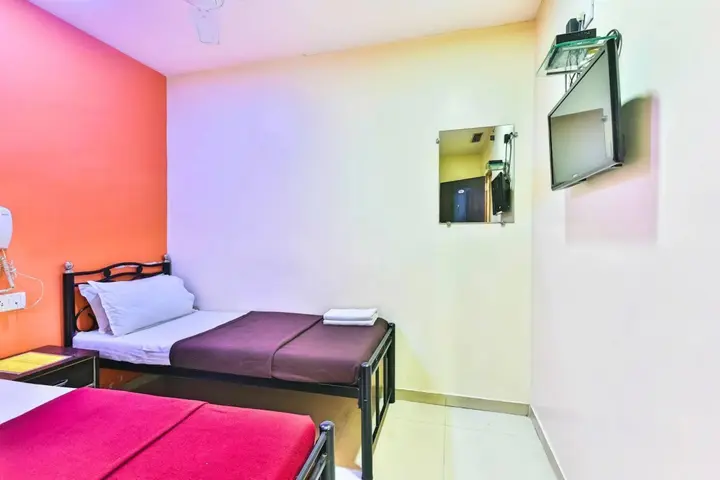 Мумбаи: Decent Guest House