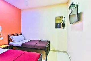 Мумбаи: Decent Guest House