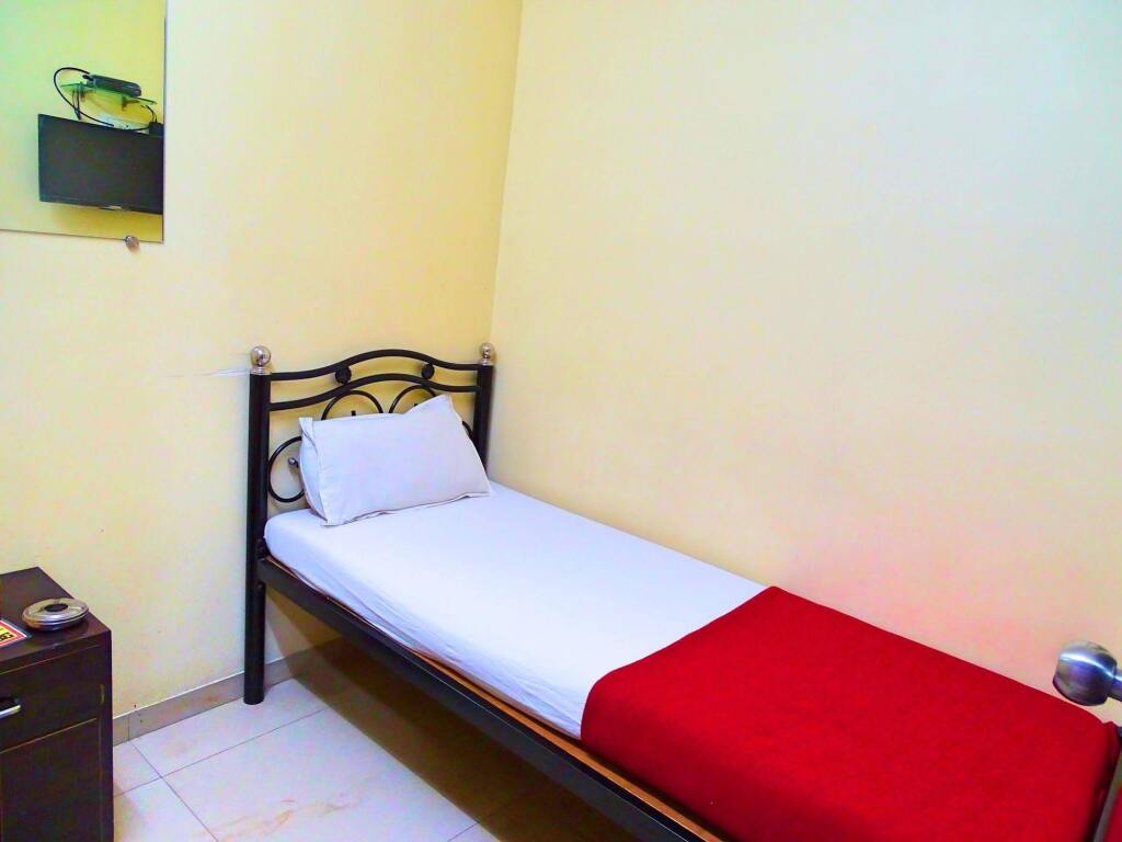 Decent Guest House — фото 2