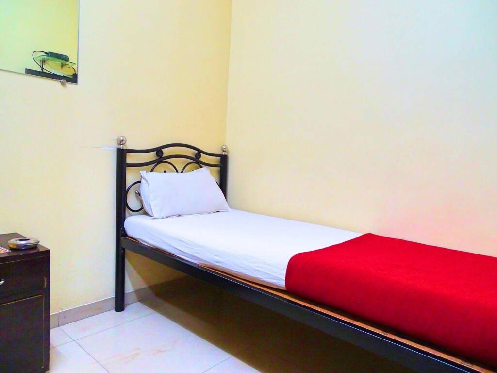Мумбаи: Decent Guest House