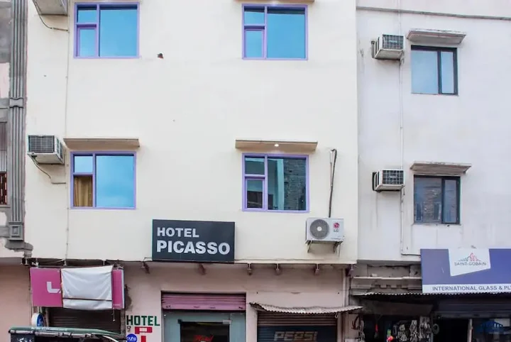Сарнатх: Hotel Picasso