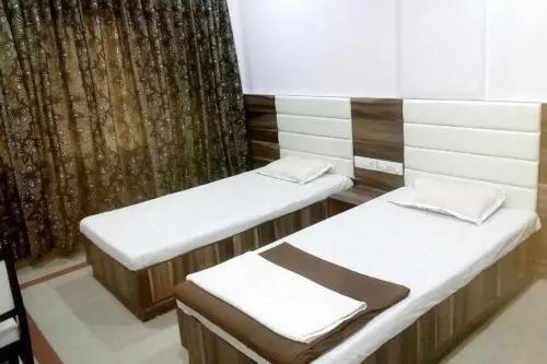 Прантий: Hotel Ashirwad