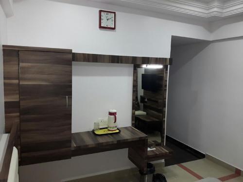 Прантий: Hotel Ashirwad