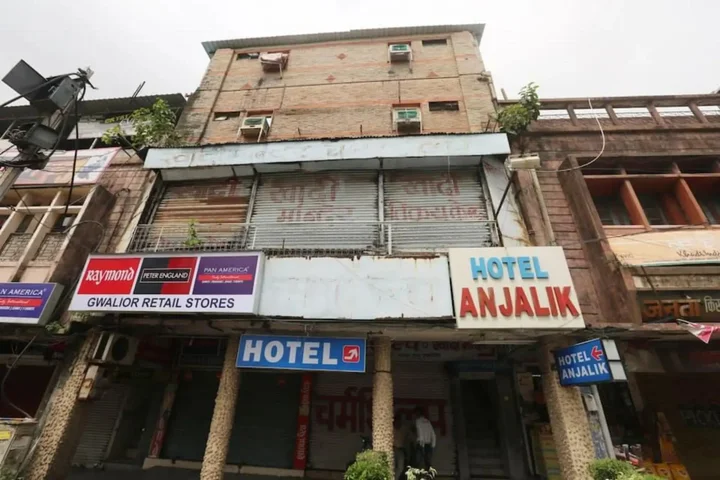 Бхопал: Hotel Anjalik