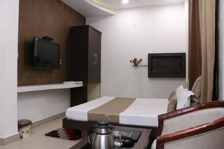 Бхопал: Hotel Shalimar Deluxe