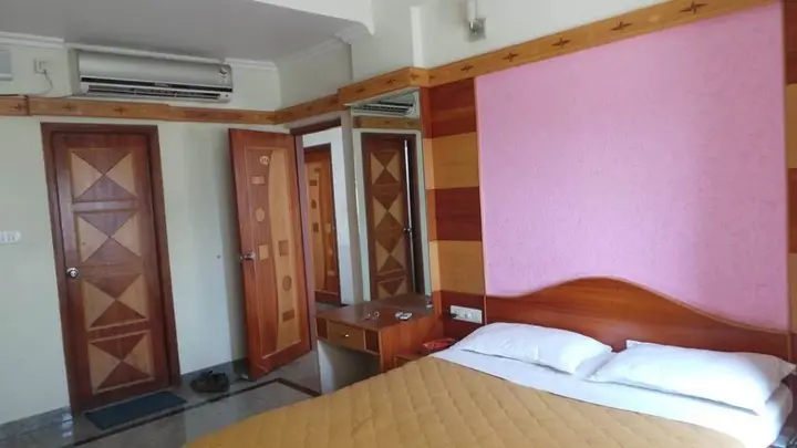 Гуруваюр: Hotel Rv Tower