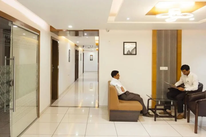 Вапи: Hotel Royal Shelter