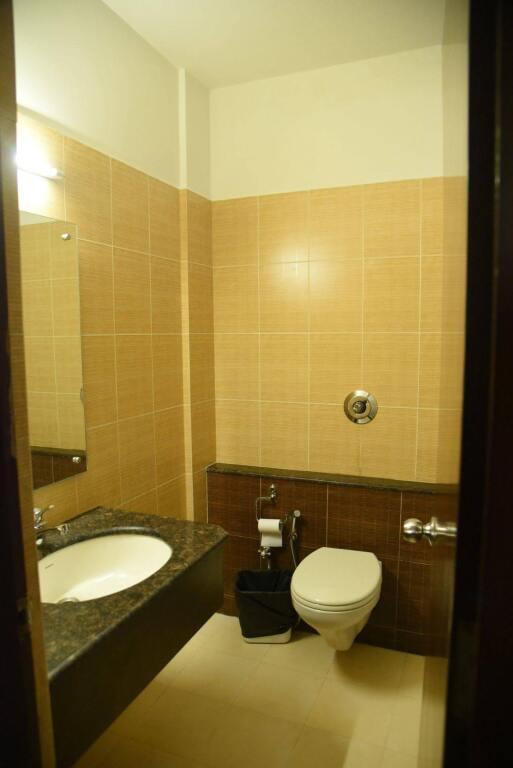 Наинитал: Lemon Park Hotel