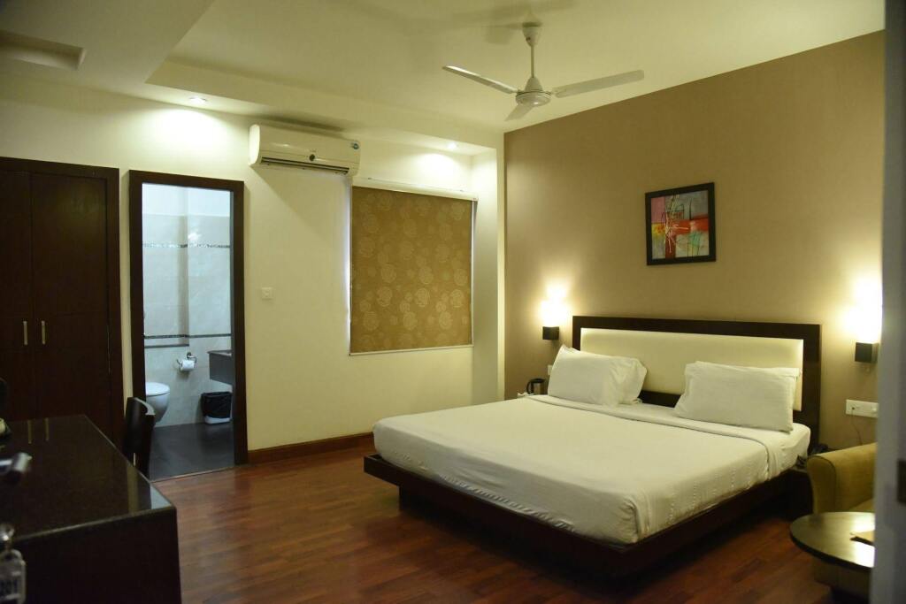 Наинитал: Lemon Park Hotel