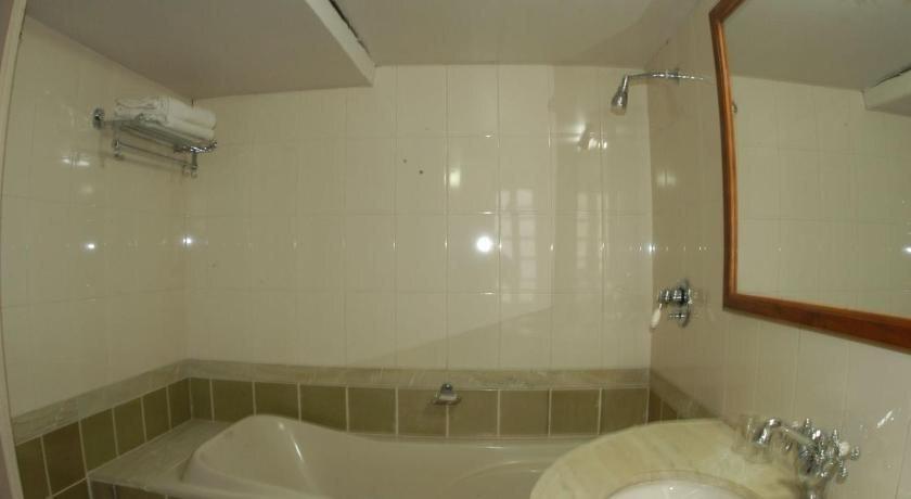Гора Абу: Hotel Sunrise Palace By Sky Stays
