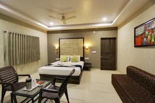Гора Абу: Achal Resort