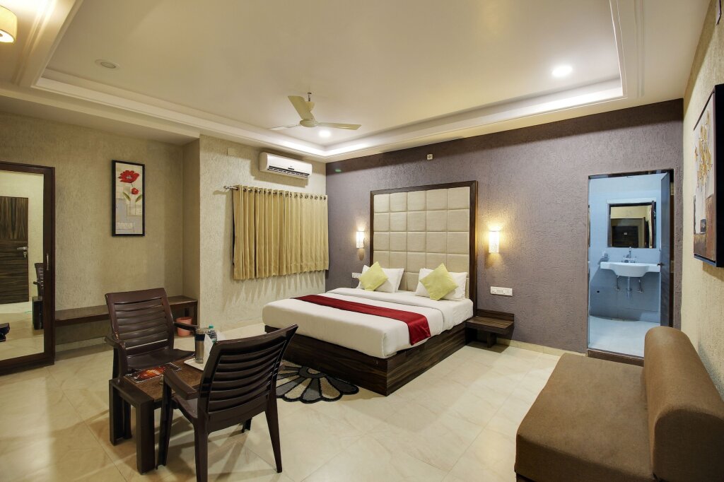 Гора Абу: Achal Resort