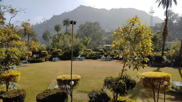 Гора Абу: Achal Resort