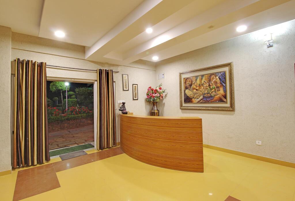 Гора Абу: Achal Resort