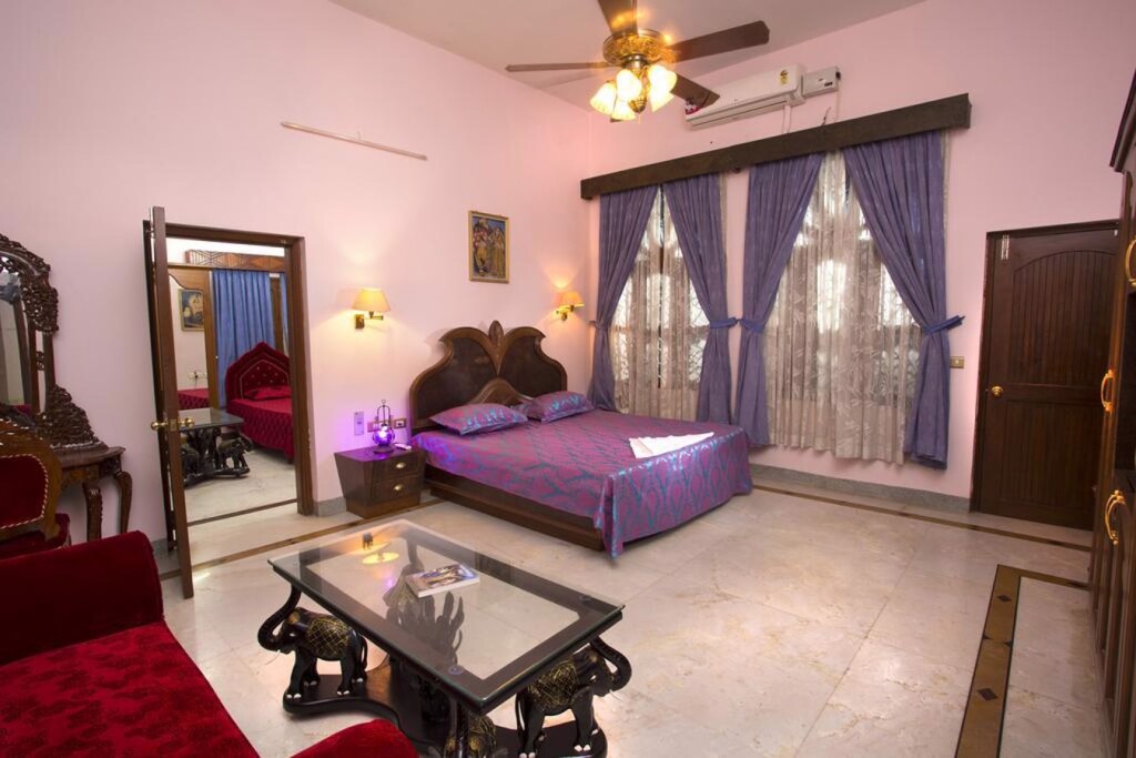 Ангамали: Vrindavan Retreat