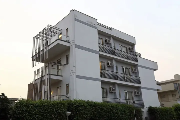 Гуруграм: FabHotel Huda Sushant Lok