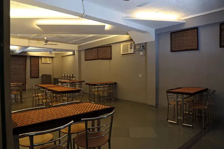 Гуруграм: FabHotel Huda Sushant Lok