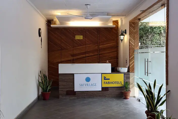 Гуруграм: FabHotel Huda Sushant Lok