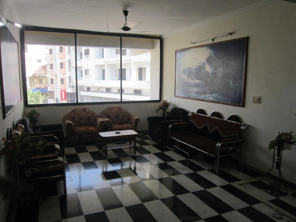 Игатпури: Hotel Dhruv Palace