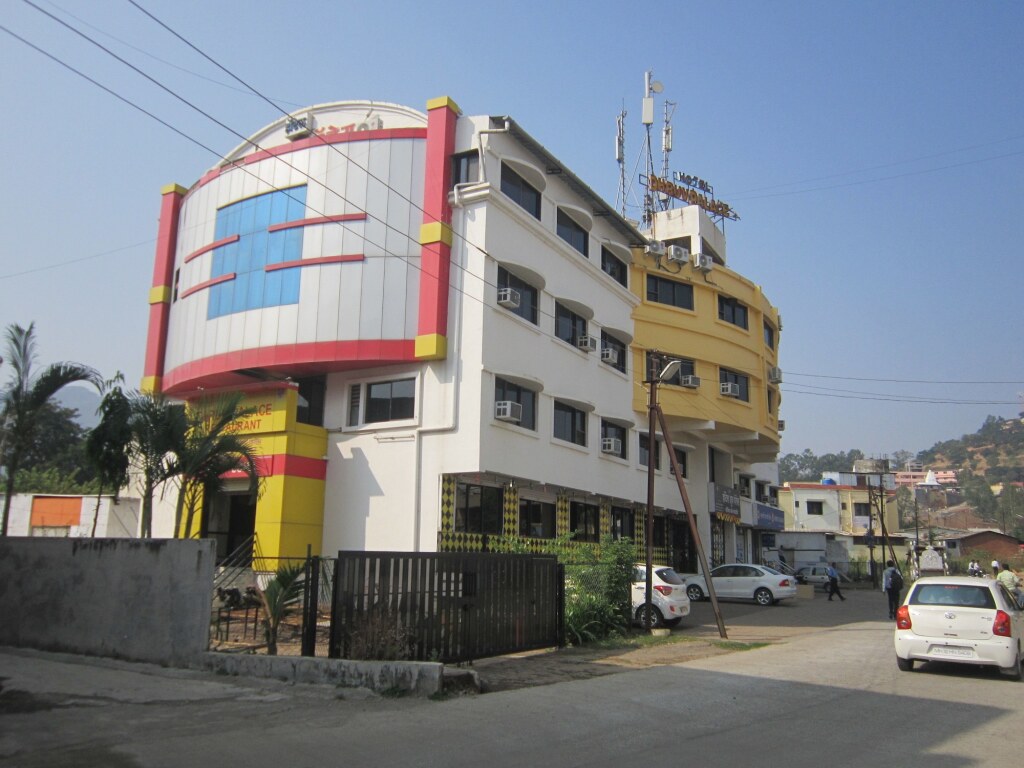 Игатпури: Hotel Dhruv Palace
