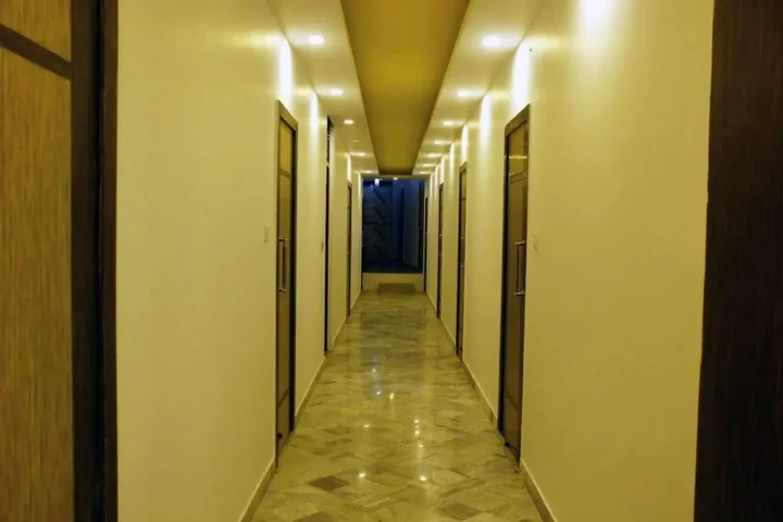 Канпур: Hotel Satyam & Restaurant