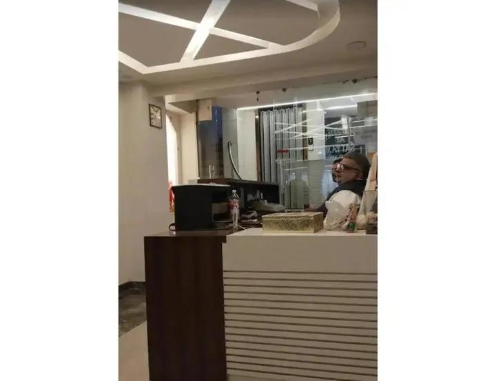 Канпур: Hotel Satyam & Restaurant