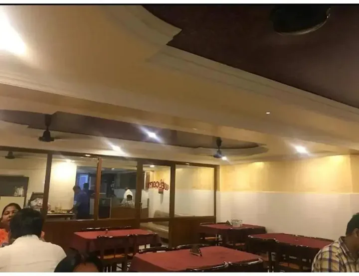Канпур: Hotel Satyam & Restaurant