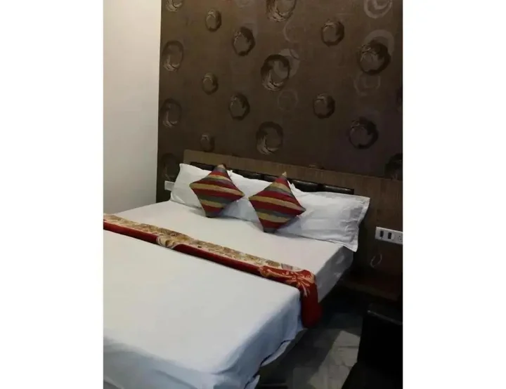 Канпур: Hotel Satyam & Restaurant