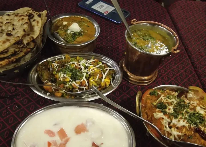 Канпур: Hotel Satyam & Restaurant