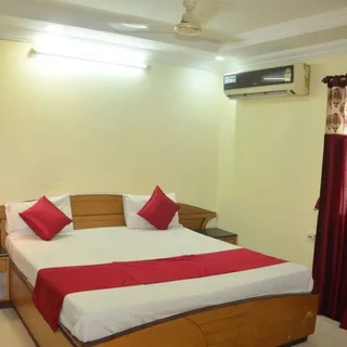 Райпур: Hotel Poonam