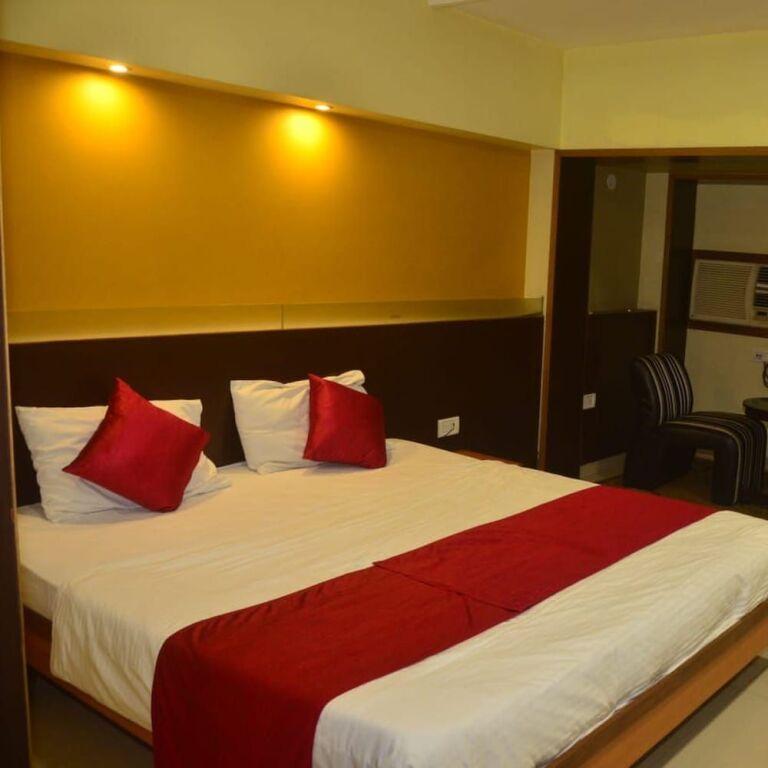 Райпур: Hotel Poonam