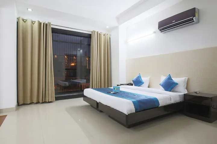 Нойда: FabHotel Exotica Noida Expressway