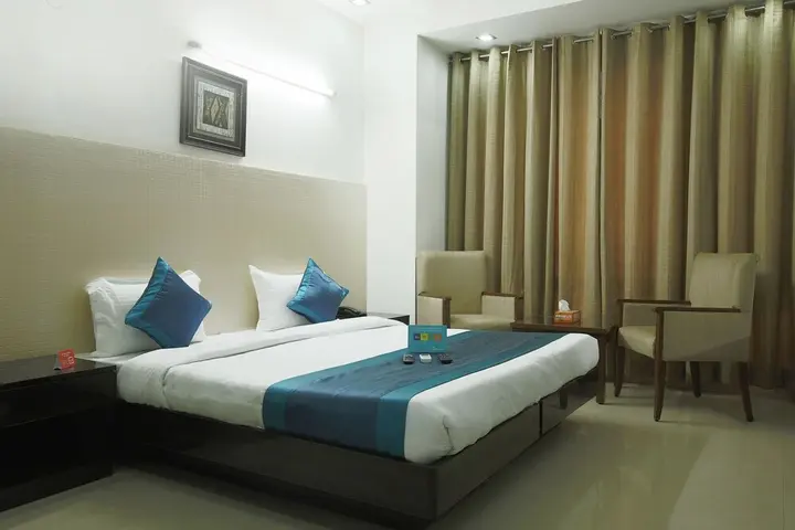 Нойда: FabHotel Exotica Noida Expressway