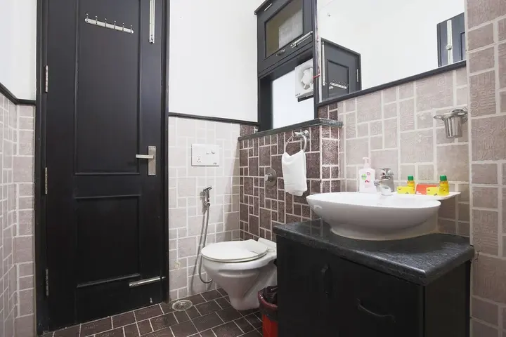 Нойда: FabHotel Exotica Noida Expressway