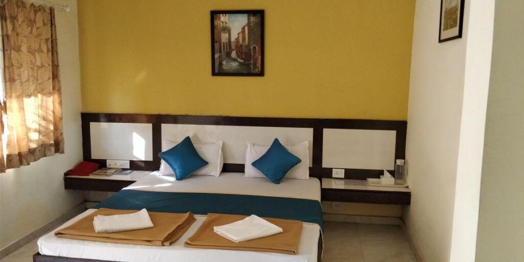Гухагар: Sea Winds Hotel