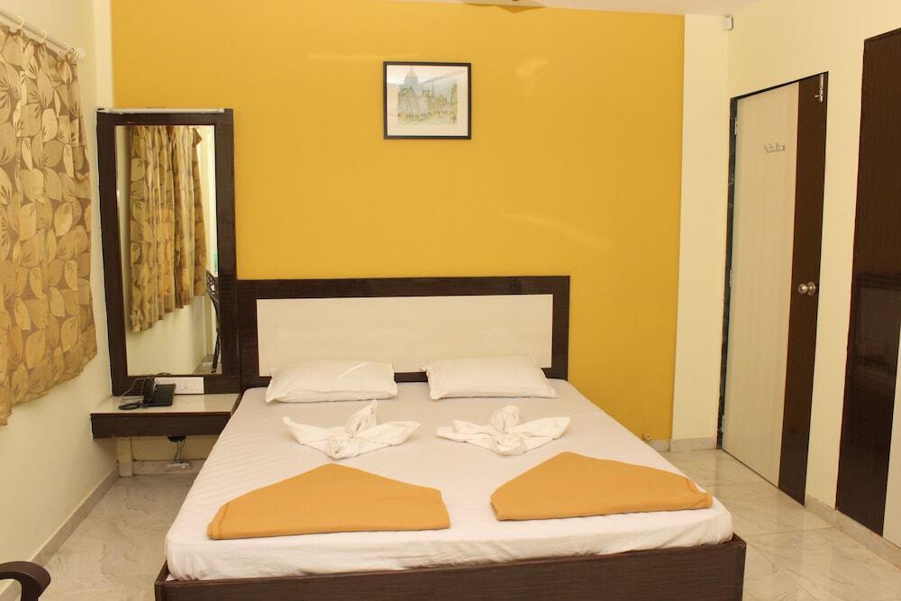 Гухагар: Sea Winds Hotel