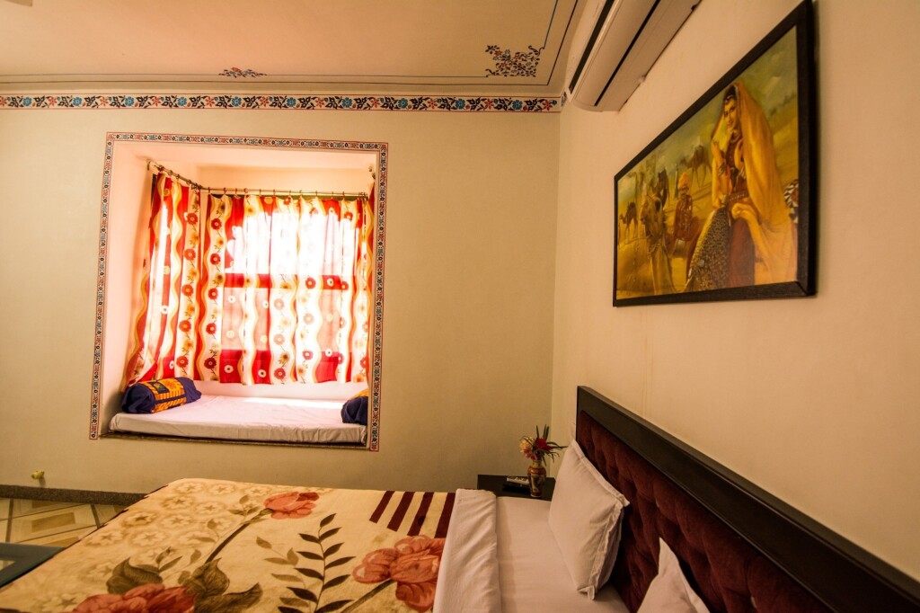 Садри: Lake Alpi resort Kumbhalgarh
