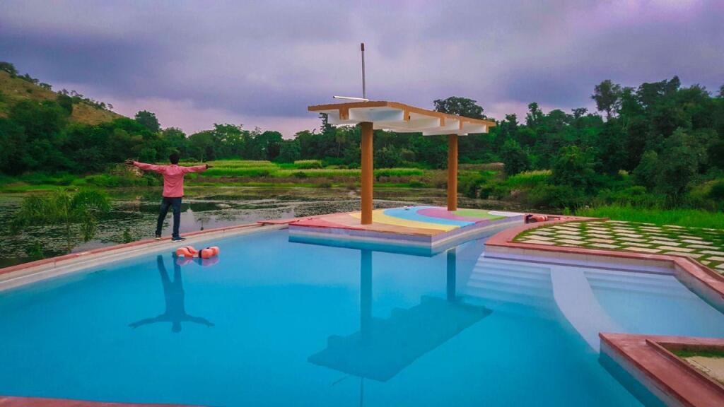 Садри: Lake Alpi resort Kumbhalgarh